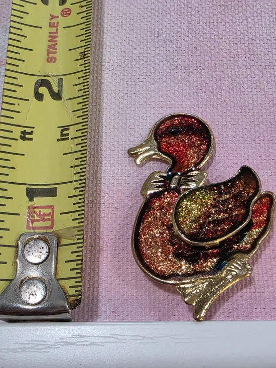 Vintage Metal And Glitter Fill 3-D Duck Brooch in Red-Orange-Gold - Picture 4 of 4